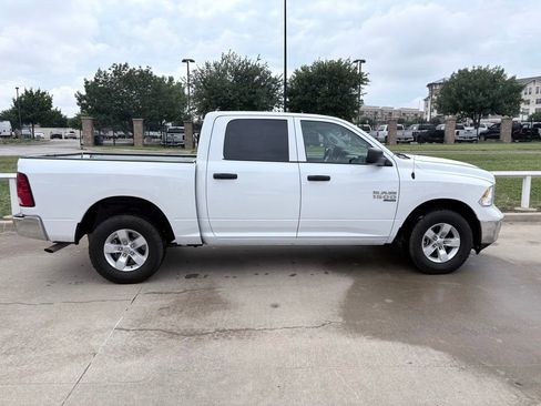 Used 2022 RAM 1500 Classic SLT w/ Electronics Group AWD/4WD image 3