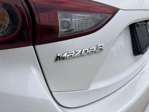 Used 2018 MAZDA MAZDA3 Grand Touring w/ Premium Equipment Package image 9