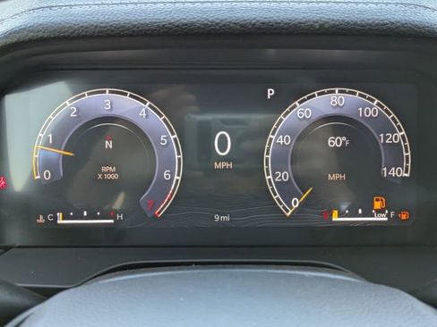 New 2025 Jeep Grand Cherokee Limited w/ Luxury Tech Group II RWD image 30