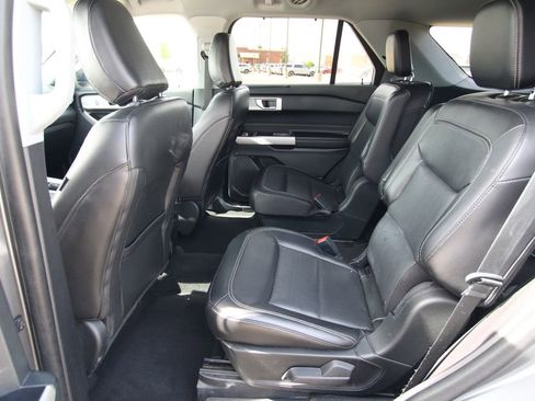 Used 2022 Ford Explorer Limited AWD/4WD image 7