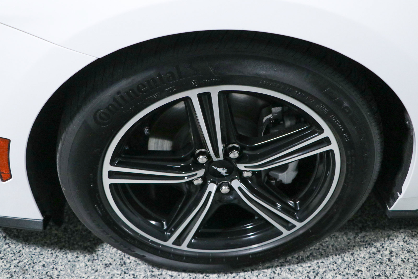 Used 2024 Ford Mustang Coupe RWD image 11