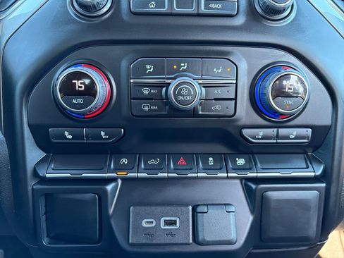 Used 2022 Chevrolet Silverado 1500 LT image 25