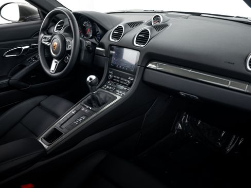 Certified 2025 Porsche 718 Cayman S RWD image 12