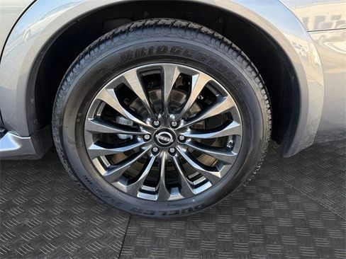 Used 2024 Nissan Armada Platinum image 14