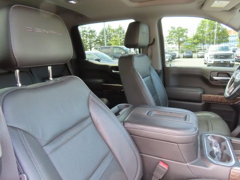 Used 2019 GMC Sierra 1500 Denali w/ Denali Ultimate Package AWD/4WD image 34