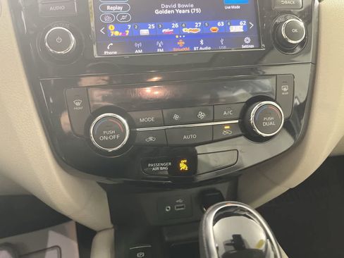 Used 2021 Nissan Rogue Sport SL w/ Premium Package image 20