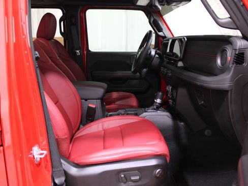 Used 2024 Jeep Wrangler Unlimited Rubicon 392 image 31