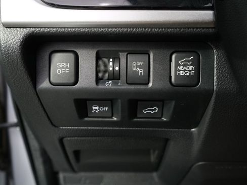 Used 2017 Subaru Forester 2.5i Limited AWD/4WD image 24
