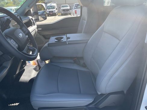 New 2025 Ford F550 4x4 Regular Cab Super Duty image 7
