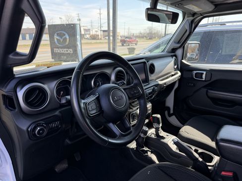 Used 2021 Jeep Wrangler Sport image 8