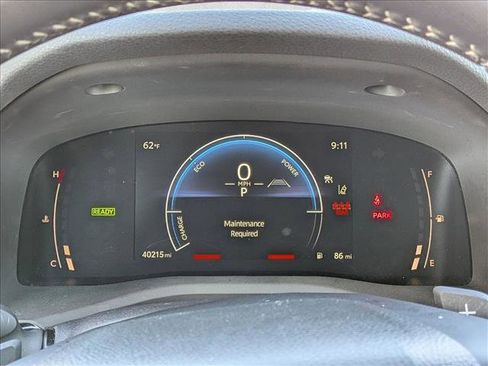 Used 2025 Toyota Camry SE image 11