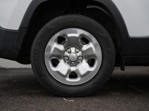 Used 2017 Jeep Cherokee Sport w/ Safety Group image 9