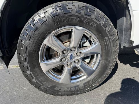 Used 2018 Ford F150 XLT w/ Equipment Group 302A Luxury AWD/4WD image 10