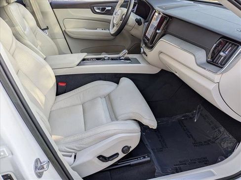 Used 2023 Volvo XC60 T8 Ultimate w/ Protection Package Premier AWD/4WD image 22