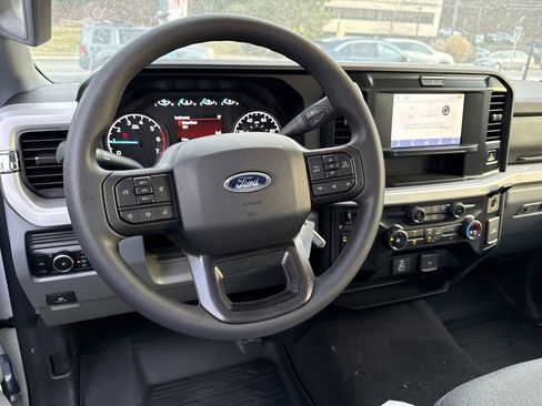 New 2025 Ford F350 XLT w/ FX4 Off-Road Package AWD/4WD image 11