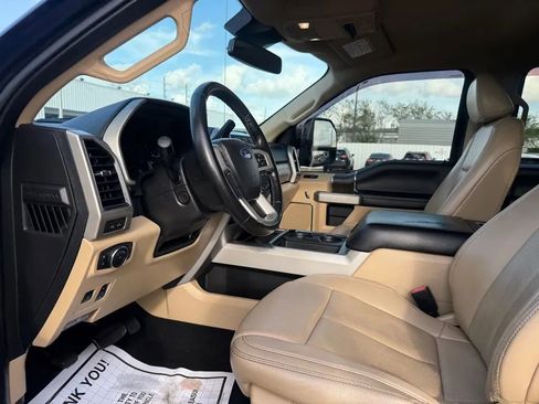 Used 2021 Ford F250 Lariat w/ Lariat Ultimate Package AWD/4WD image 16