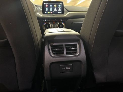 Used 2025 Chevrolet Blazer LT FWD image 23