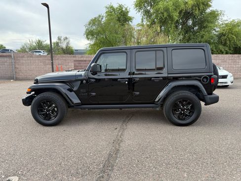 Used 2023 Jeep Wrangler Sport S image 8