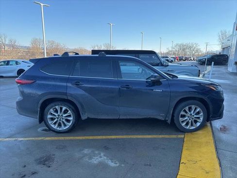 Certified 2021 Toyota Highlander Limited image 13