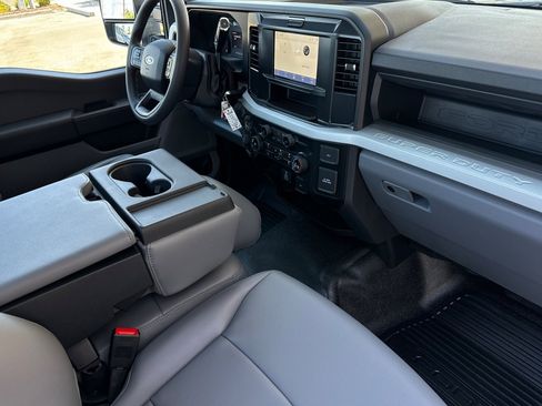 New 2025 Ford F350 XL w/ XL Chrome Package image 15
