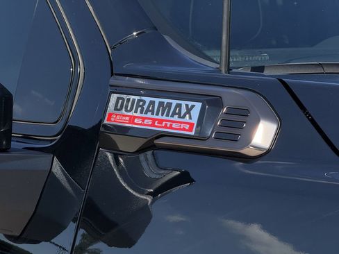 Used 2024 GMC Sierra 2500 AT4X AWD/4WD image 8