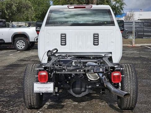 New 2024 GMC Sierra 3500 Pro w/ Fleet Convenience Package RWD image 21
