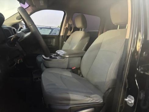 Used 2014 RAM 1500 Express image 10