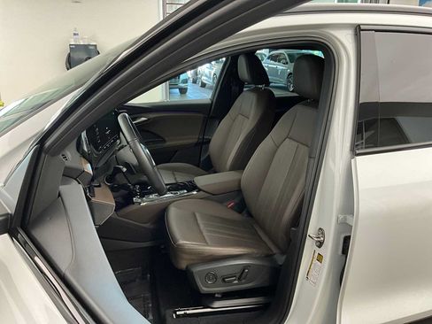 Used 2025 Audi Q6 e-tron Premium Plus w/ Premium Plus AWD/4WD image 12