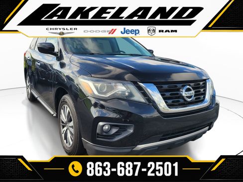 Used 2019 Nissan Pathfinder SV FWD image 1