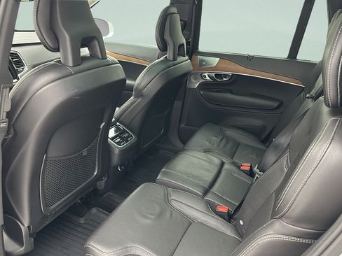 Used 2017 Volvo XC90 T6 Inscription w/ Vision Package AWD/4WD image 9