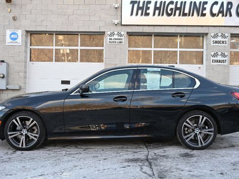 Used 2024 BMW 330i xDrive Sedan w/ Premium Package image 4