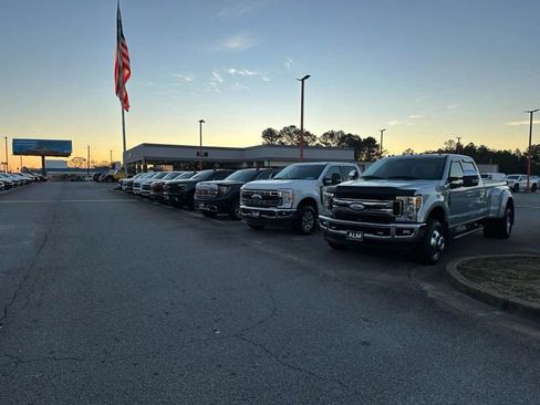 Used 2025 Nissan Frontier S w/ S Utility Package image 47