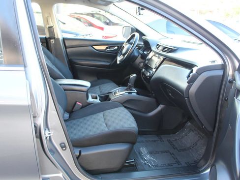 Used 2021 Nissan Rogue Sport SV FWD image 10