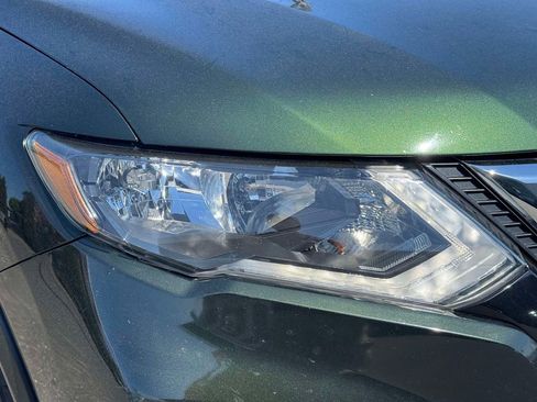 Used 2020 Nissan Rogue SV AWD/4WD image 8
