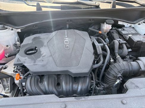 Used 2025 Kia Sportage LX FWD image 31