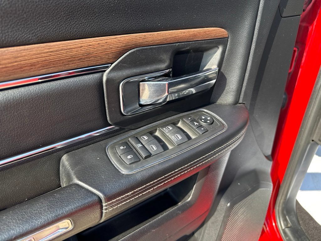 Used 2015 RAM 3500 Laramie AWD/4WD image 21