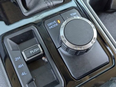 Used 2024 Toyota Tundra Limited image 30