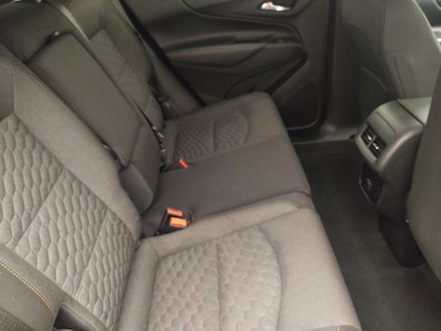 Used 2018 Chevrolet Equinox LT AWD/4WD image 19
