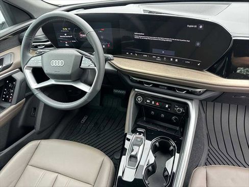 New 2025 Audi Q5 Premium image 11