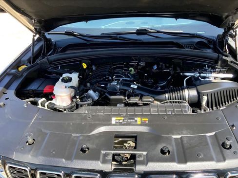 Used 2021 Jeep Grand Cherokee L Limited RWD image 32