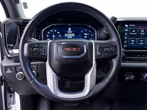 Used 2024 GMC Sierra 1500 SLT AWD/4WD image 28