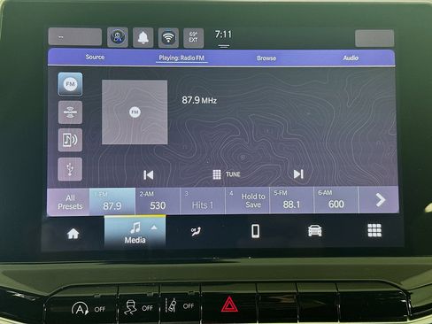 Used 2024 Jeep Compass Latitude image 21