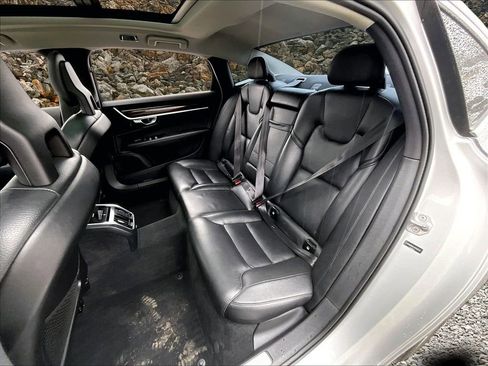 Used 2018 Volvo S90 T5 Momentum w/ Momentum Plus Package image 24