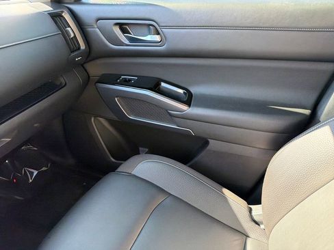 Used 2022 Nissan Pathfinder SL image 28