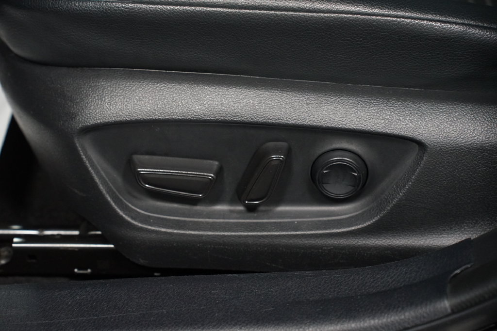 Certified 2022 Toyota Camry SE FWD image 30
