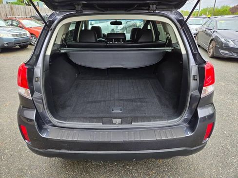 Used 2013 Subaru Outback 2.5i Limited AWD/4WD image 11