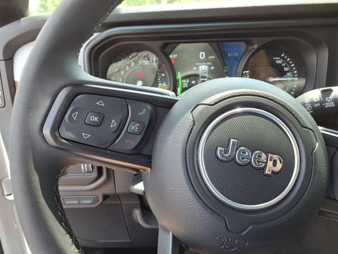 Used 2025 Jeep Wrangler Unlimited Sport S 4xe AWD/4WD image 21
