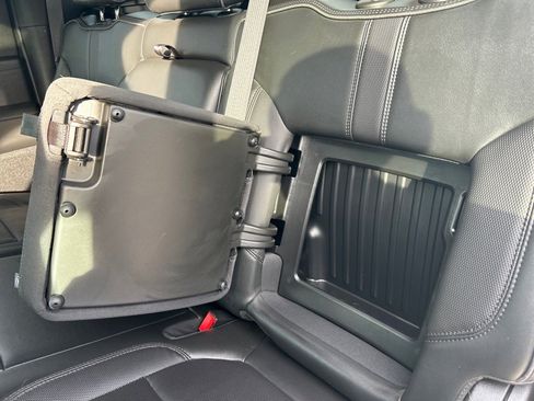 Used 2022 Chevrolet Silverado 2500 High Country w/ Z71 Off-Road Package image 12