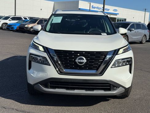 Used 2023 Nissan Rogue SV w/ SV Premium Package FWD image 5