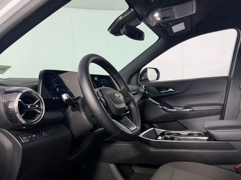 Used 2026 Chevrolet Equinox LT FWD image 21